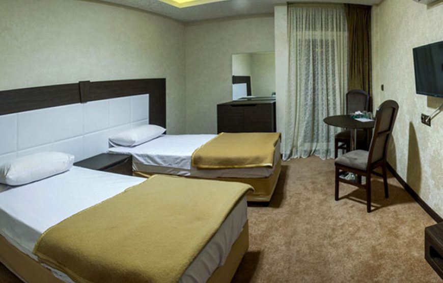 Hezar Hotel Kerman