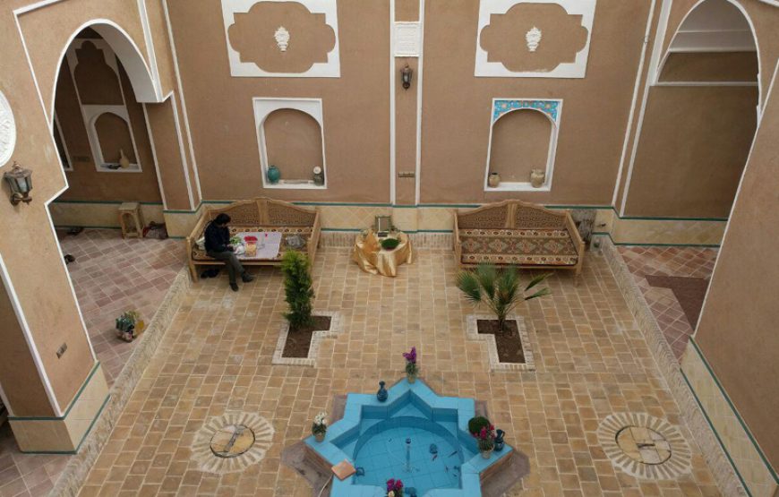 Negaar Varzaneh Traditional Guest House – Isfahan