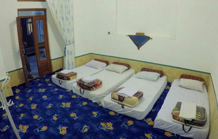 Negaar Varzaneh Traditional Guest House – Isfahan