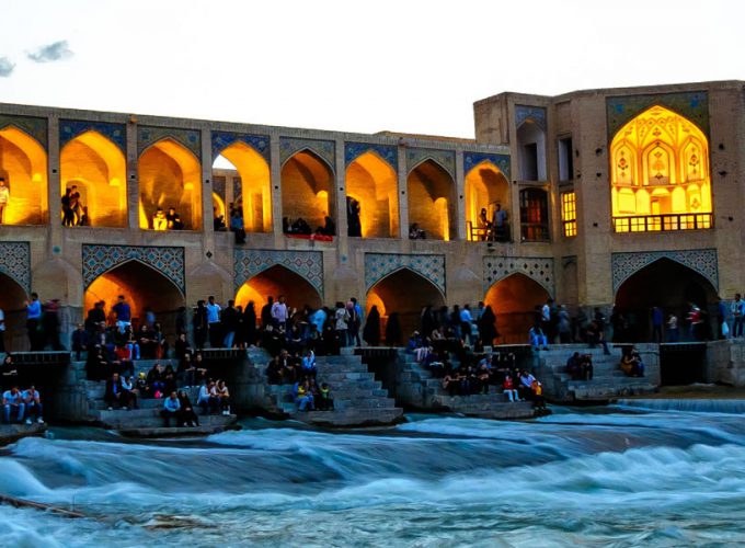 Isfahan Free Walking Tour | Armenian Quarter to Khajou Bridge