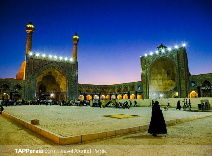 Isfahan Daily Tour, Atiq Square and Surroundings