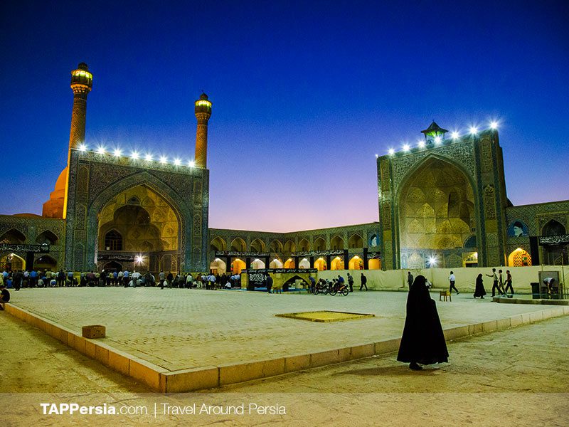 Isfahan Daily Tour, Atiq Square and Surroundings