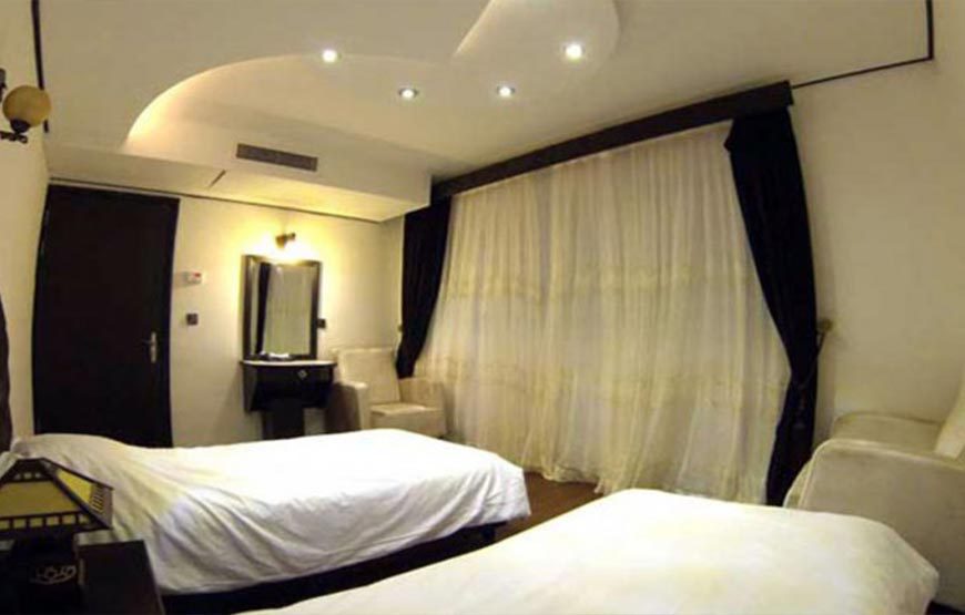 Kadus Grand Hotel – Rasht