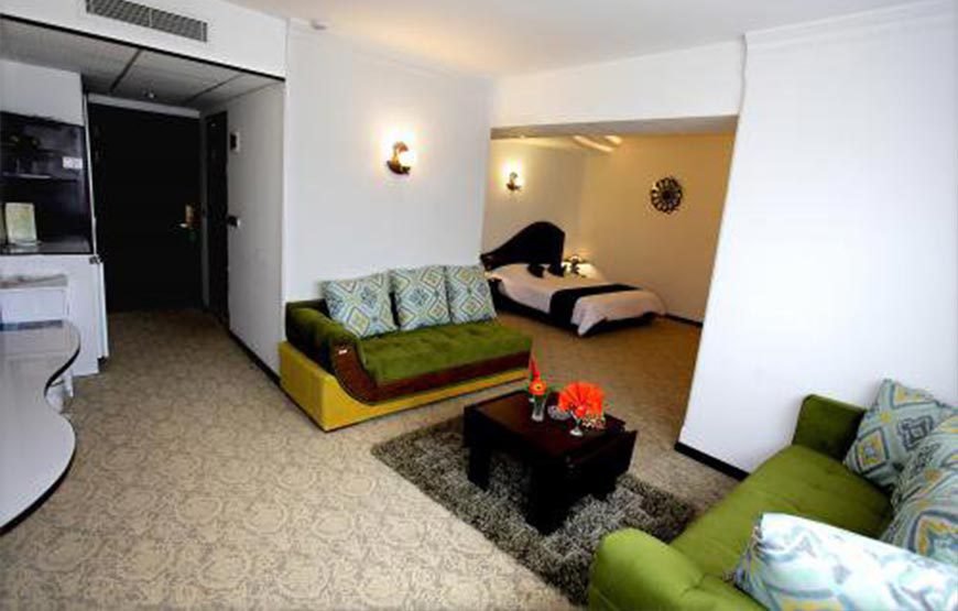 Kadus Grand Hotel – Rasht