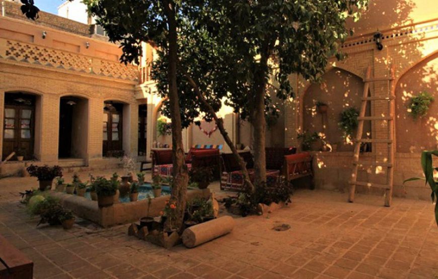 Mahmonir Traditional Hotel Shiraz