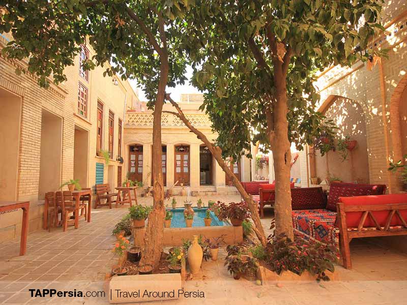 Mahmonir Traditional House - Best Hotels in Shiraz