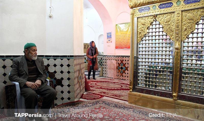 the interior of Shahzadeh Ebrahim