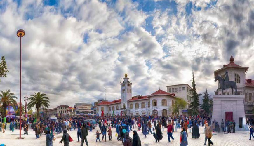 Shahrdari Square in Rasht - Iran - Food