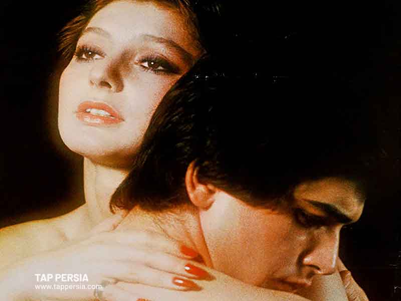 Along-the-Night-(1977)