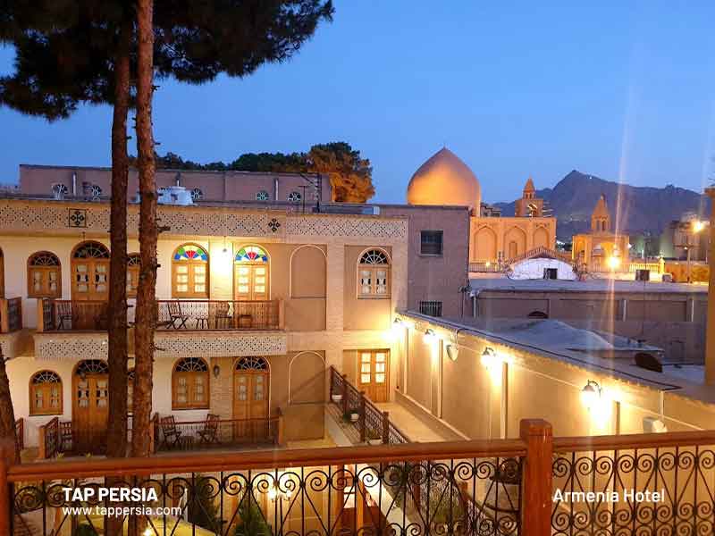 cheapest hotels in isfahan 