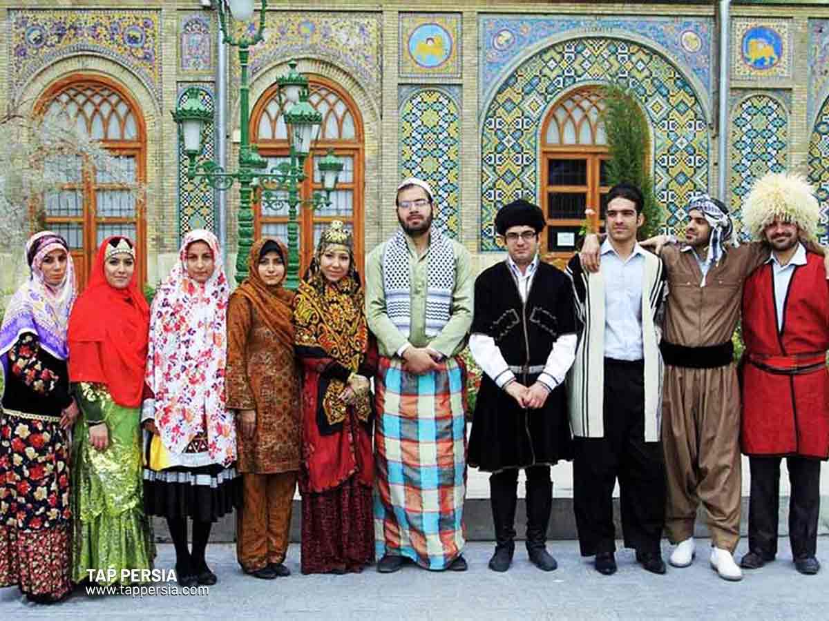 traditional Iranian clothes