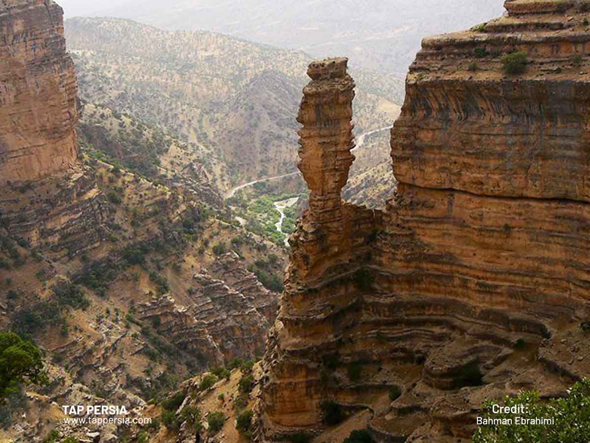 Visiting-Shirez-Canyon