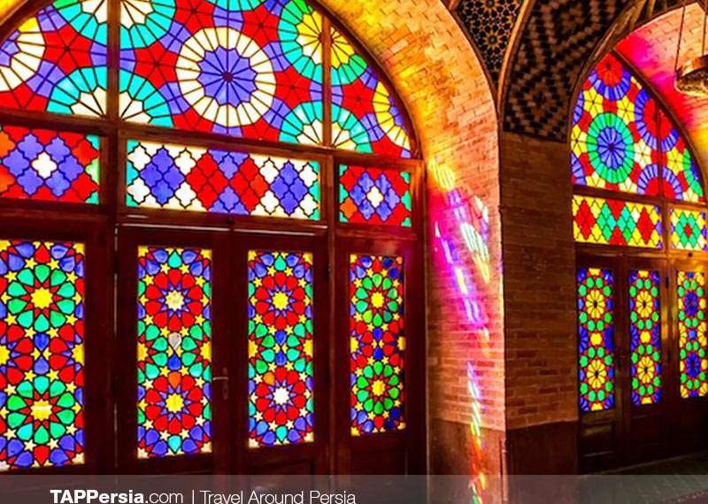 Light-&-COlor-in-Traditional-Houses-in-Iran