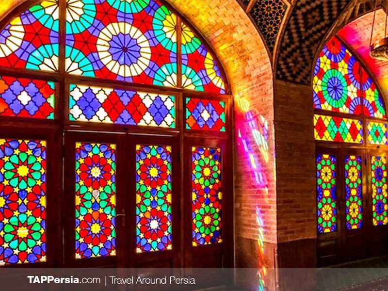 Light-&-COlor-in-Traditional-Houses-in-Iran