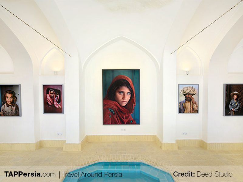 Steve McCurry - Afghan Girl