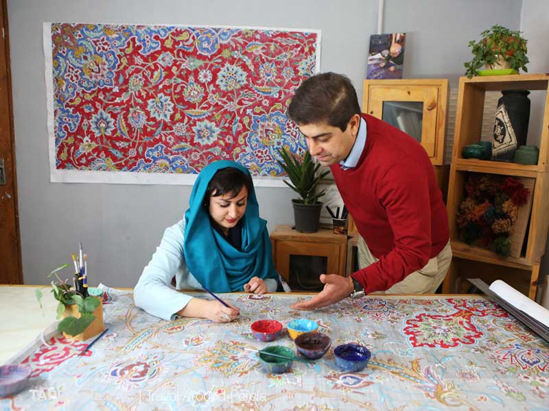 Persian Carpet - Isfahan - Haghighi Carpet