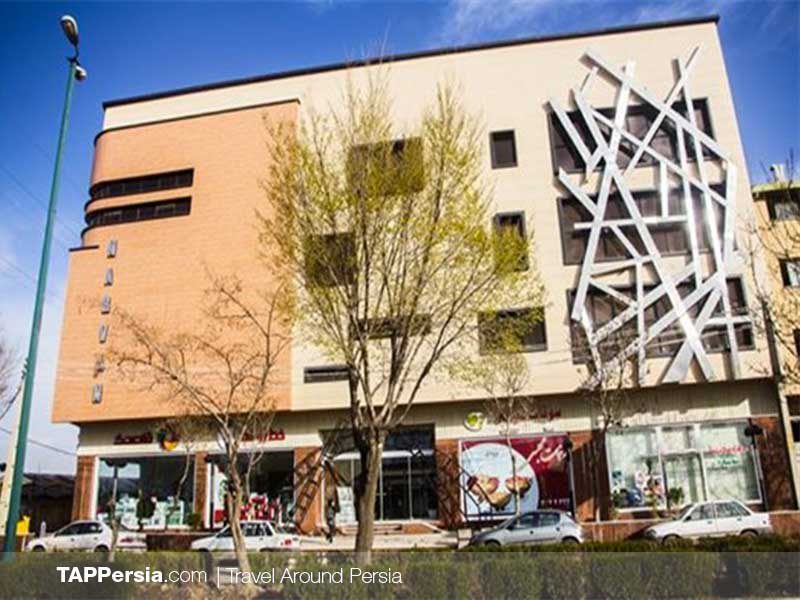Narvan Shopping Center - Qazvin Nightlife - TAP Persia