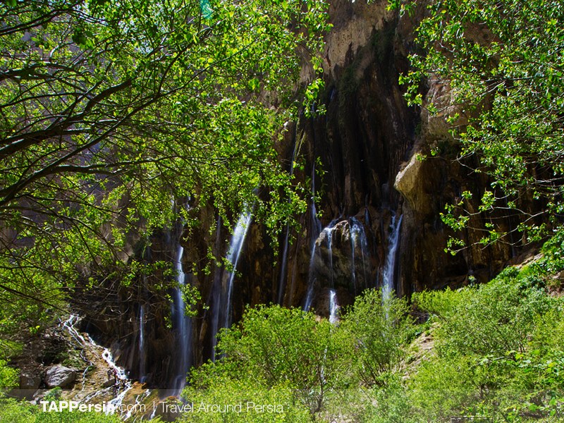 10 Margoon waterfall - 10 top natural attractions in Iran