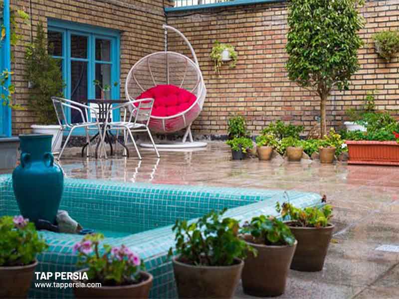 hostels in Iran