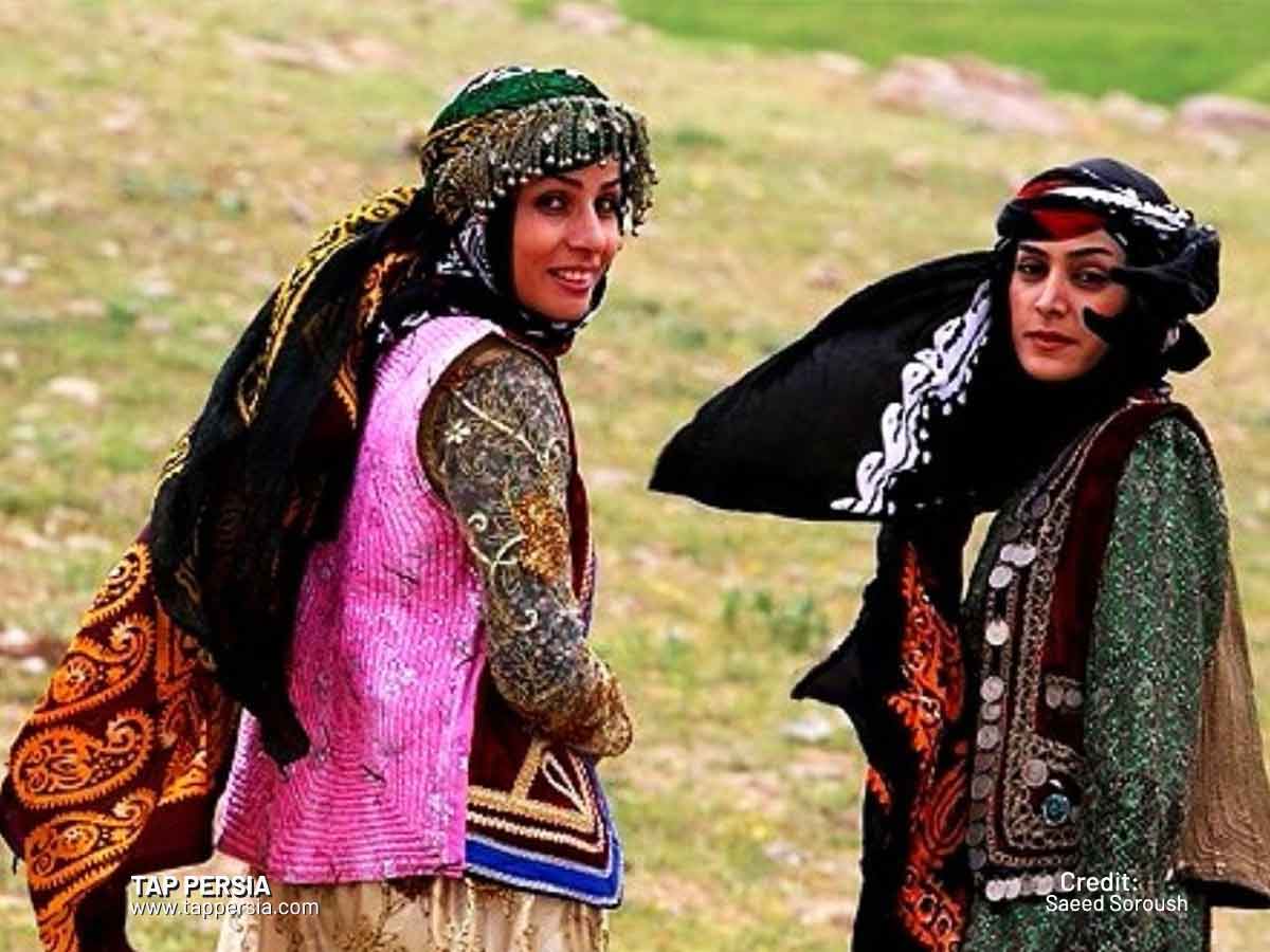 15 Stunning Examples of Traditional Clothing from Iran