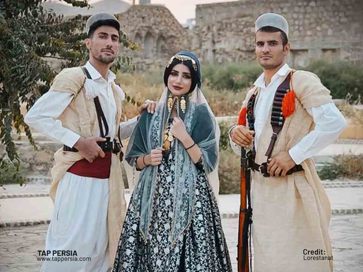 15 Stunning Examples of Traditional Clothing from Iran